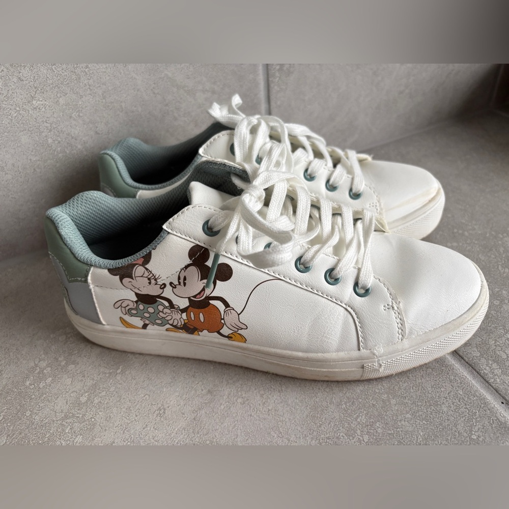 Disney Mickey Mouse Ladies Mickey & Minnie White Sneakers with Green Heel Accent